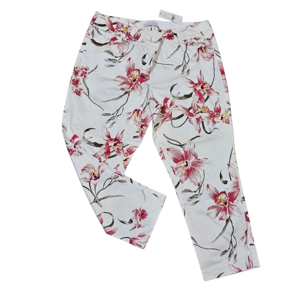 NWT NY&Co White and Pink Floral Pants